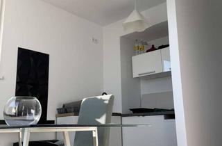 Wohnung mieten in Fürstenwalder Allee 325, 12589 Rahnsdorf (Köpenick), Sonnige Dachgeschosswohnung am grünen Stadtrand von Berlin zur Zwischenmiete (6-24 Monate)
