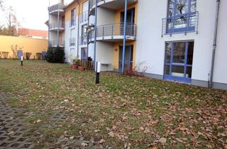 Wohnung mieten in Edisonstraße 13, 16761 Hennigsdorf, 2 Zi. EG Terrassenwohnung, neue Einbauküche, Wannen- Bad, Parkhaus-Stellplatz