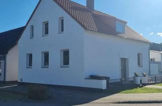 Wohnung mieten in 26316 Varel, Renovierte 4 Zimmer Hochparterre-Wohnung in zentrale Lage von Varel