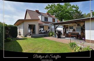 Doppelhaushälfte kaufen in 16761 Hennigsdorf, Teilmodernisierte Doppelhaushälfte mit vielfältig nutzbarem Gartenhaus