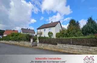 Haus kaufen in 91287 Plech, Ihr neues Zuhause mit Potenzial – Zweifamilienhaus mit großem Garten in bevorzugter Lage von Plech
