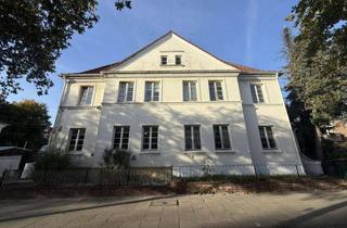 Doppelhaushälfte kaufen in 22111 Billstedt, Doppelhaushalfte mit enormen Potential zentral gelegen