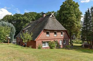 Haus kaufen in Im Sande 10, 21388 Soderstorf, Landhaus mit Reet & Doppelgarage in idyllischer Naturlandschaft**