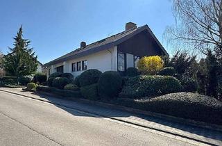 Einfamilienhaus kaufen in Weiherstraße 19, 66292 Riegelsberg, Freistehehendes Einfamilienhaus mit ELW, Garten und 2 Garagen