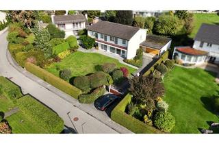 Einfamilienhaus kaufen in Kaiserblickstraße, 83071 Stephanskirchen, Gepflegtes 9-Zimmer Einfamilienhaus mit Garage in exklusiver Lage am Schlossberg