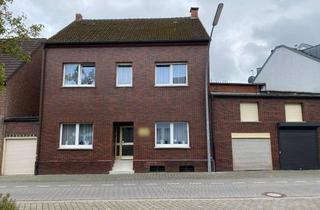 Haus kaufen in 59269 Beckum, Zentrales Zweifamilienhaus in Beckum