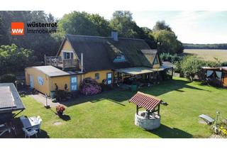 Einfamilienhaus kaufen in 18334 Eixen, Ländlicher Wohntraum mit Reetdach – großzügiges Einfamilienhaus in Leplow bei Eixen