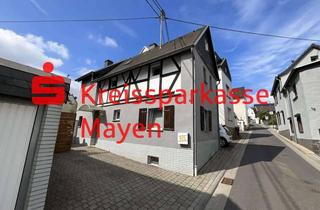 Einfamilienhaus kaufen in 56645 Nickenich, Einfamilienhaus mit Garten, Hof und Garage. Sofort frei.