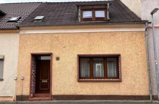 Haus kaufen in 06862 Roßlau, EFH mit Potenzial in Handwerkerhände abzugeben