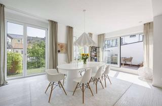 Villa kaufen in Gärtnerplatz, 80469 Ludwigsvorstadt-Isarvorstadt, Einzigartig: Vielseitige und ruhige City-Villa mit Dachterrassen und Balkonen nahe dem Gärtnerplatz