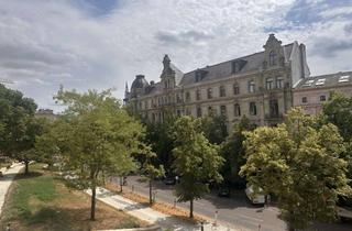 Immobilie mieten in 06108 Halle, leerstehende WG, Zimmervermietung mit EBK, Schreibtisch und Stuhl, Balkon!