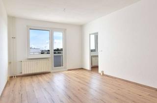 Wohnung kaufen in Stubenrauchstraße 70, 12487 Johannisthal, Fabelhafte Aussicht! Provisionsfreie, sehr gepflegte Ein-Zi-Wohnung mit Balkon und EBK, bezugsfrei