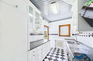 Wohnung kaufen in 73240 Wendlingen, 2002 Renoviert! ERBBAURECHT - Top gepflegte 3-Zi.-Whg. + großer Süd-Balkon + Stellplatz und mehr!