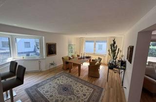 Wohnung kaufen in Schlagbaumer Straße 170, 42653 Gräfrath, + Traumhafte 3-Zimmer-Eigentumswohnung mit hochwertiger Ausstattung & Garage in Solingen-Gräfrath +