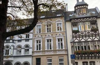 Wohnung mieten in Breite Straße 86, 41460 Neuss, Komplett möblierte Altbauwohnung mit Balkon im Zentrum von Neuss