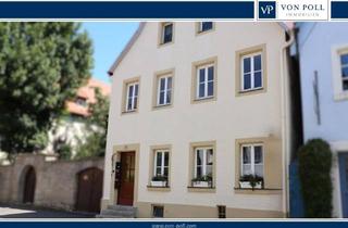 Haus kaufen in 91541 Rothenburg, Historischer Charme trifft zeitgenössischen Wohnkomfort: Drei Wohnungen auf 198 m² in zentraler Lage