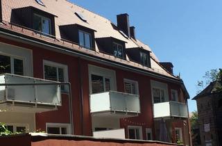 Wohnung mieten in Hintere Sterngasse, 90402 Nürnberg, Helle, teilrenovierte Vierzimmerwohnung in der Altstadt - Tageslichtbad - Balkon/Terrasse