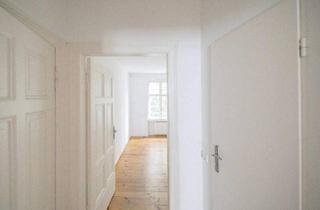 Wohnung kaufen in Manteuffelstrasse 64, 10999 Berlin, Berlin - Bezugsfreie u. schöne 1 Zi-Whg im 3. OG Manteuffelstr. Höhe Paul-Lincke-Ufer (WE14)