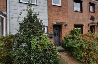 Haus kaufen in 25421 Pinneberg, Pinneberg - Reihenmittelhaus mit Ausbaupotential in Pinneberg