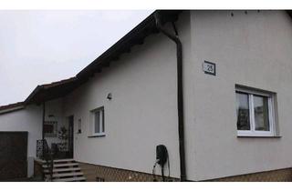 Haus kaufen in 67310 Hettenleidelheim, Hettenleidelheim - Bungalow in ruhiger feldrandnaher Lage mit Hof und Garten