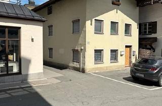 Haus kaufen in 83734 Hausham, Hausham - Freistehendes renovierungsbedürftig Stadthaus mitten in Miesbach.