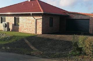 Haus kaufen in 31749 Auetal, Auetal - Wohnhaus im Auetal mit großem Grundstück und Garagen 477.283 ?