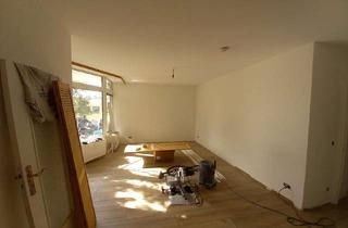 Wohnung kaufen in Egisheimer Weg 10, 12349 Buckow, 72m² bezugsfreie, ruhige 2 Zimmer + 1 gr. Küche-Wohnzimmer mit Südwestbalkon (umfassend saniert)