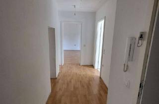 Wohnung mieten in Von Oven Str., 45879 Altstadt, Großzügige 4-Zimmer-Dachgeschosswohnung mit zusätzlichem Dachboden
