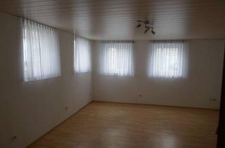 Wohnung mieten in Kleine Falterstraße, 70597 Degerloch, Gemütliche, teilmöblierte, renovierte 2-Zimmer-Wohnung mit Einbauküche in Stuttgart