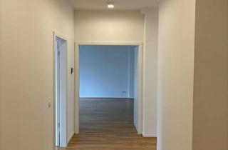 Wohnung mieten in Schwartzkopffstraße 7F, 10115 Mitte, Altbauflair trifft Komfort- großzügige 4-Raum Wohnung mit Balkon