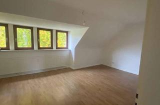 Wohnung mieten in Kleine Twiete 98, 25436 Uetersen, Wir haben renoviert! Ideale 3 Zimmerwohnung im Dachgeschoss