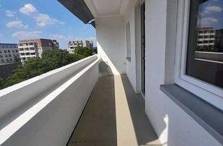 Wohnung mieten in Walter-Arnold-Str., 01219 Strehlen, Wohnberechtigungsschein erforderlich - Gut geschnittene 4-Raum-Wohnung zu vermieten