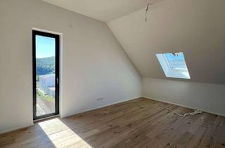 Wohnung mieten in Am Sandberg, 92277 Hohenburg, Exklusive 4-Zimmer-Wohnung mit Loggia und traumhaftem Blick auf die Hohenburg!