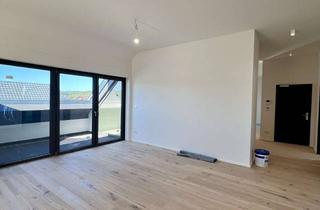 Wohnung mieten in Am Sandberg, 92277 Hohenburg, Exklusive 4-Zimmer-Wohnung mit Loggia und traumhaftem Blick auf die Hohenburg!