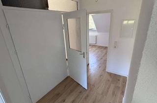Wohnung mieten in Untere Kaiserstraße 30, 66386 St. Ingbert, Gemütliche 3-Zimmer-Dachgeschosswohnung mit Garten & Einbauküche in St. Ingbert-Rentrisch