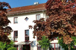 Wohnung mieten in Alpenrosenstraße 17, 85586 Poing, Sonnige 2-Zimmer Dachgeschoßwohnung