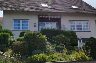 Haus kaufen in 56659 Burgbrohl, Geräumiges Wohnhaus mit Garage und Garten