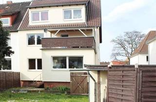 Haus kaufen in 30926 Seelze, Attraktive Kapitalanlage - mit 3 gepflegten Wohneinheiten