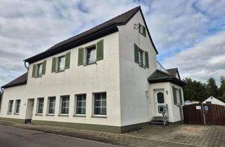 Haus kaufen in Schulstraße 50, 52538 Selfkant, Multifunktionshaus für eine große Familie oder als Zweifamilienhaus…