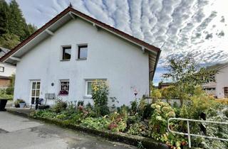 Einfamilienhaus kaufen in 64759 Sensbachtal, Modernisiertes Einfamilienhaus mit Einliegerwohnung und natürlichem Bachlauf