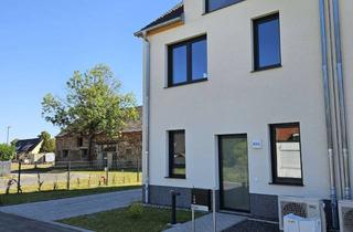 Haus mieten in 04683 Belgershain, Neubau-Doppelhaushälfte – Erstbezug mit PV-Anlage, Wärmepumpe, Einbauküche & Garage