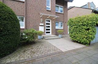 Anlageobjekt in 40667 Meerbusch, Ruhiges Wohnen mit großem Potenzial – Modernisiertes Dreifamilienhaus mit großem Garten in Büderich