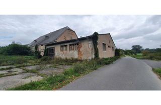 Anlageobjekt in Schwerinsburg 27, 17398 Löwitz, Stallkomplex mit 1700 m2 zur Selbstverwirklichung, Aussteigerhof, Bauernhof