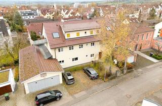 Anlageobjekt in 71083 Herrenberg, Großzügige 4-Zimmerwohnung mit Garage in begehrter Lage von Herrenberg zu verkaufen!