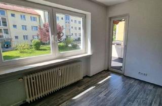 Wohnung mieten in Adenauerring 86, 87435 Kempten, Modernisierte 3-Zimmer-Wohnung mit Balkon und EBK in Kempten