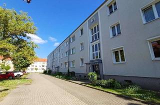 Wohnung mieten in Werner-Seelenbinder-Straße 10, 06217 Merseburg, Ruhig mit netten Nachbarn wohnen in Merseburg-Nord - 1. OG links