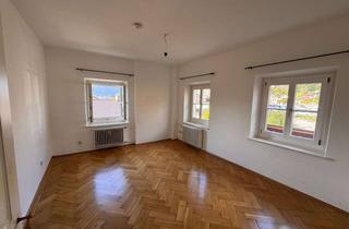 Wohnung mieten in Bahnhofstraße 37, 83684 Tegernsee, Ihr neuer Wohntraum in Tegernsee: Charmante 3-Zimmer-Altbauwohnung mit Balkon, Bergblick & Potenzial