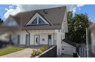 Doppelhaushälfte kaufen in Finkenweg 2a, 51588 Nümbrecht, Zentrale DHH (Bj. 2003, Kl. B) mit Einliegerwohnung, Garten, Balkon & Garage *provisionsfrei*