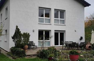 Haus mieten in Hangweg 15, 71272 Renningen, Einfamilienhaus mit großem Garten in Renningen