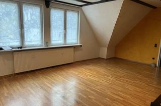 Wohnung kaufen in Kaiserschacht, 57080 Siegen, Sehr schöne 4-Zimmer Wohnung mit Balkon in Siegen